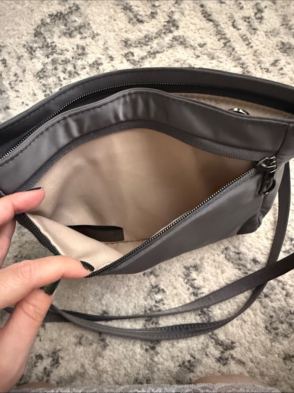 Travelon Gray Crossbody Organizer Messenger Bag - Picture 5 of 12